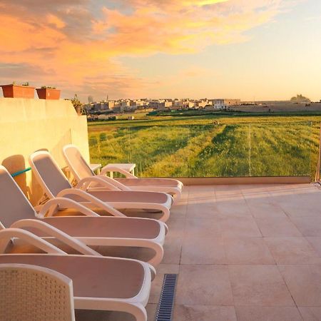 Inni Holiday Home With Infinity Pool Għarb Esterno foto