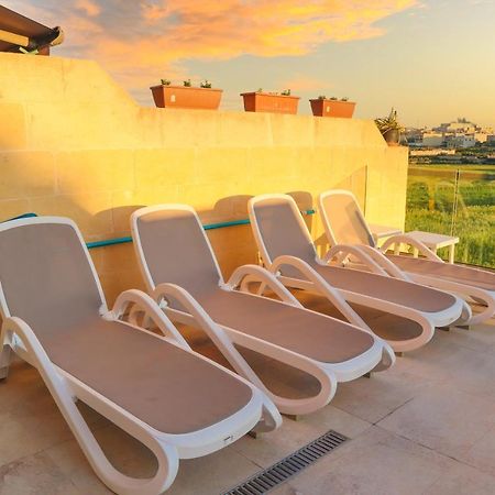 Inni Holiday Home With Infinity Pool Għarb Esterno foto