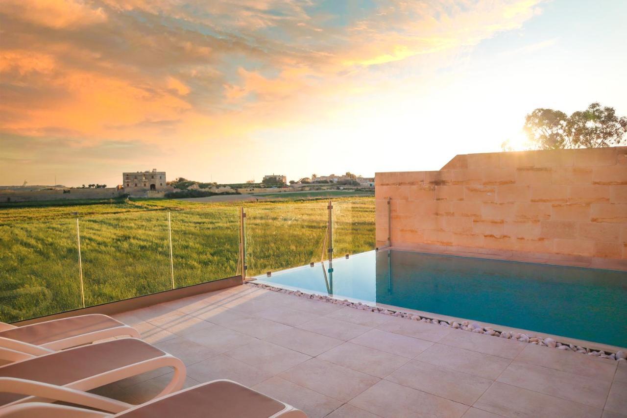 Inni Holiday Home With Infinity Pool Għarb Esterno foto