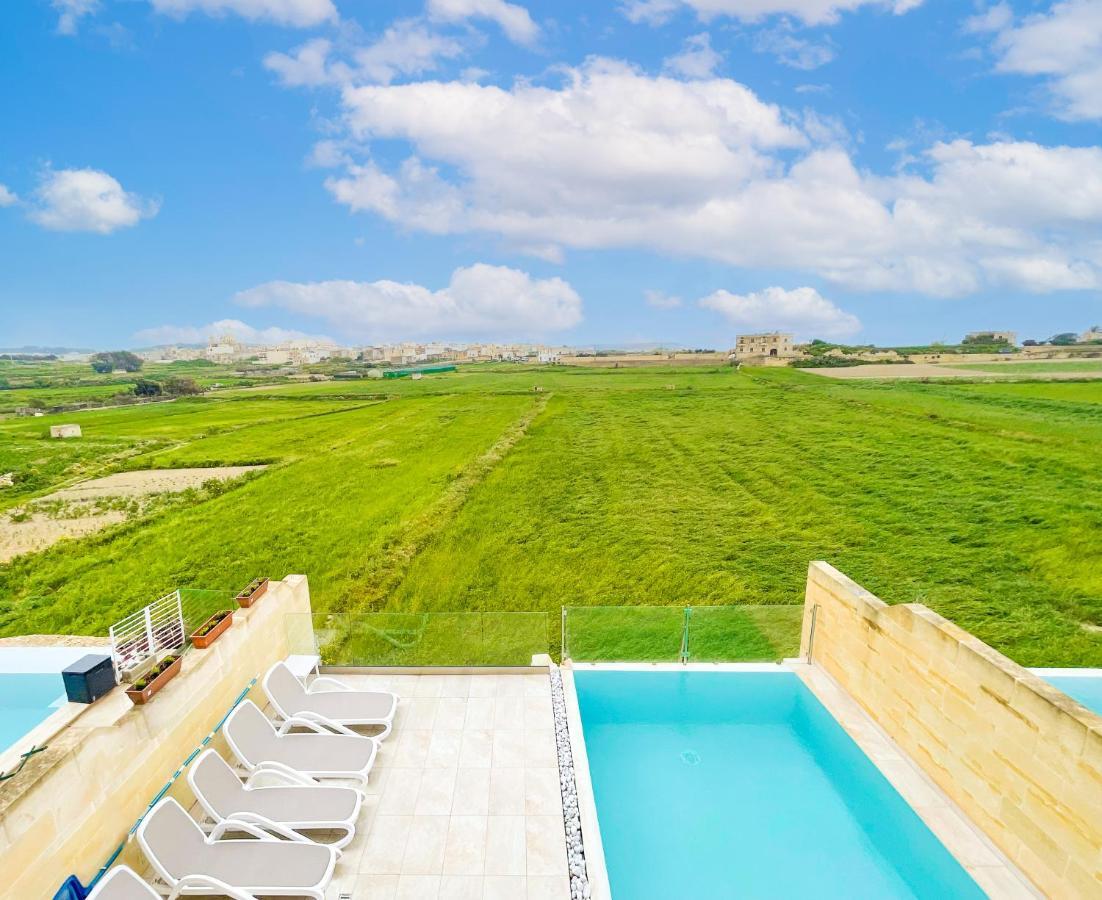 Inni Holiday Home With Infinity Pool Għarb Esterno foto